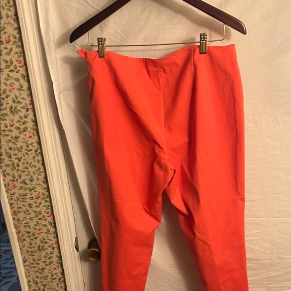 Adrienne Vittadini Vibrant Coral Cropped Pants - Picture 3 of 3